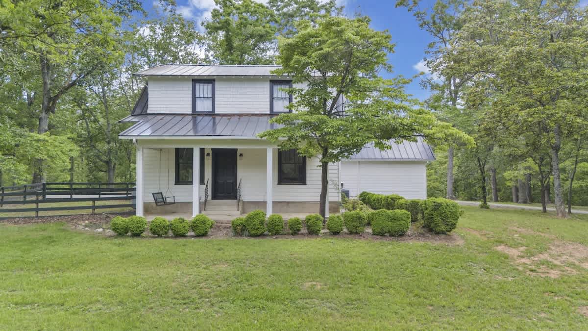 A managed short-term rental farmhouse near Roanoke, Virginia in summer